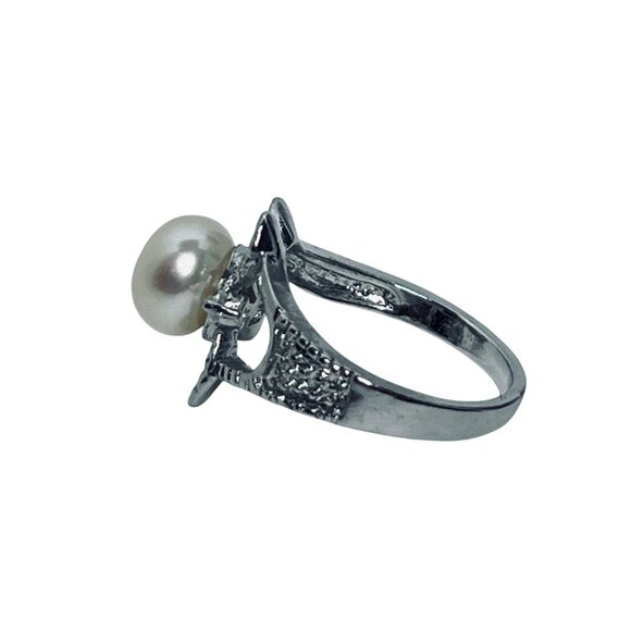 Silver Flower Design Ring With Faux Pearl & Crystal Accents Size 6 1/4 (R423) - Picture 5 of 7